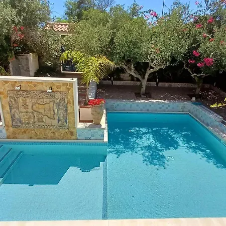 Anastasia Villas-b&b Bed and Breakfast 4*